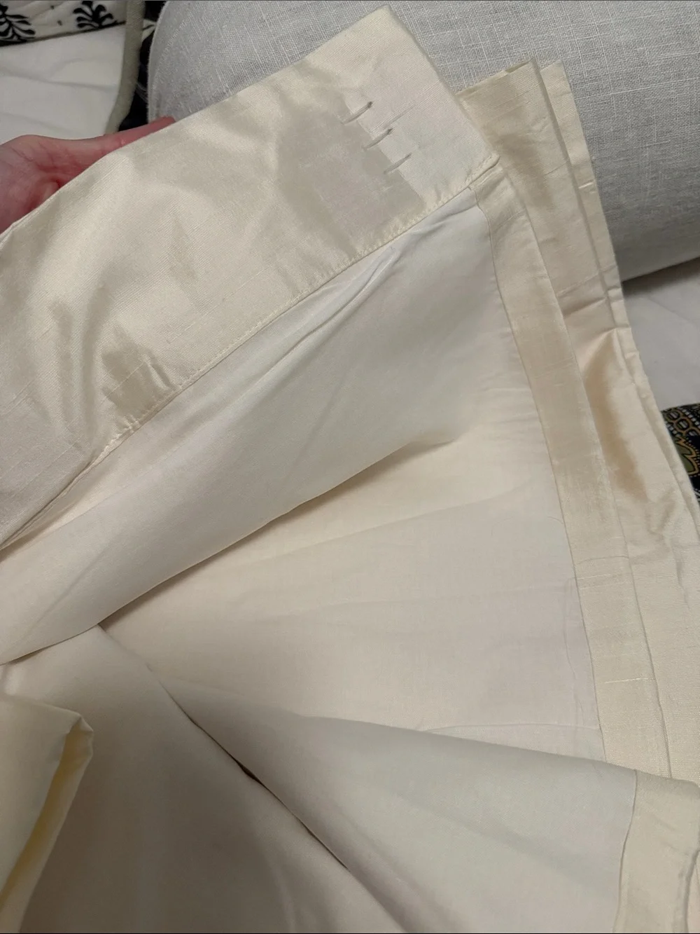 Pottery Barn Silk Dupioni Drape - Cream 104” w x 84”l